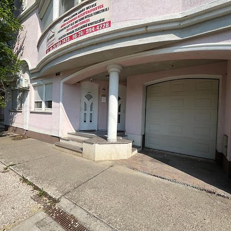 Jobarat Szallashely Szeged Exterior photo